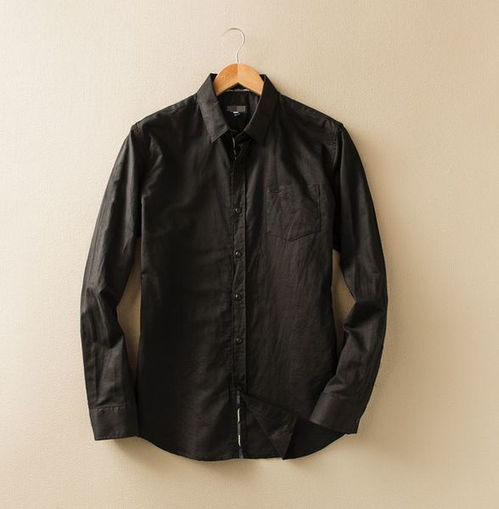 未來男友的襯衫 風格、質感與情感的交織